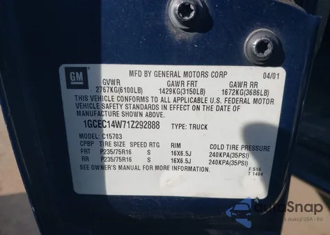 2001 Chevrolet Silverado 1500 z USA, uszkodzony, nr VIN 1GCEC14W71Z292888